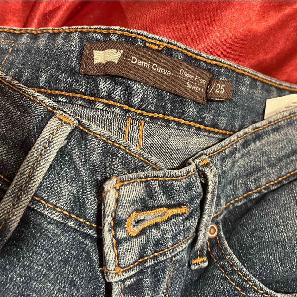 Levi straight jeans